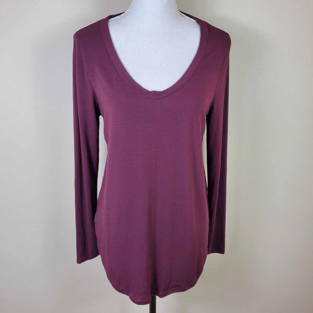 Athleta Womens Top M Dark Red Cloudlight Stratus Long Sleeve Pullover Shirt